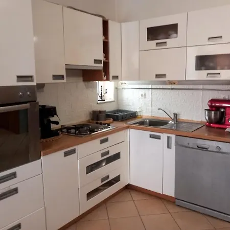 Apartment D&b *
